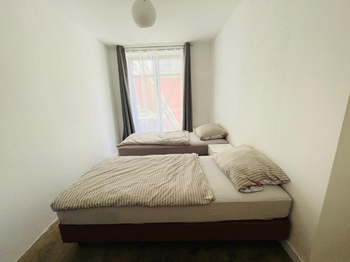 Zentrale Ruhige Ferienwohnung In Berlin Luaran gambar